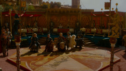 extant_GameOfThrones_4x02-TheLionAndTheRose_4393