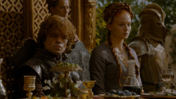 extant_GameOfThrones_4x02-TheLionAndTheRose_4400