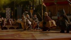 extant_GameOfThrones_4x02-TheLionAndTheRose_4405