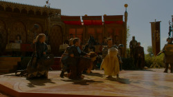 extant_GameOfThrones_4x02-TheLionAndTheRose_4413