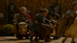 extant_GameOfThrones_4x02-TheLionAndTheRose_4416