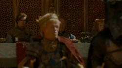extant_GameOfThrones_4x02-TheLionAndTheRose_4420