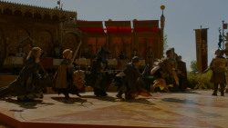 extant_GameOfThrones_4x02-TheLionAndTheRose_4422