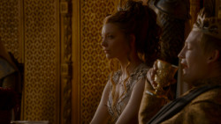 extant_GameOfThrones_4x02-TheLionAndTheRose_4428