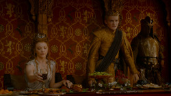 extant_GameOfThrones_4x02-TheLionAndTheRose_4433