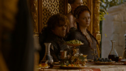 extant_GameOfThrones_4x02-TheLionAndTheRose_4459