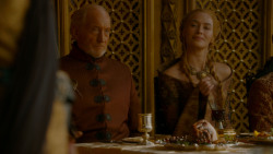 extant_GameOfThrones_4x02-TheLionAndTheRose_4465