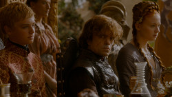extant_GameOfThrones_4x02-TheLionAndTheRose_4474