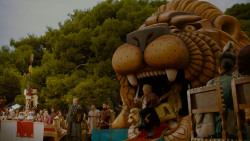 extant_GameOfThrones_4x02-TheLionAndTheRose_4495