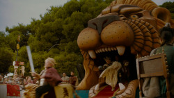 extant_GameOfThrones_4x02-TheLionAndTheRose_4497
