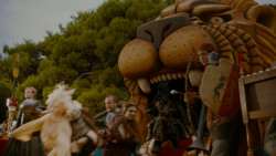 extant_GameOfThrones_4x02-TheLionAndTheRose_4500