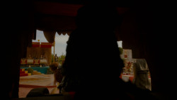 extant_GameOfThrones_4x02-TheLionAndTheRose_4501