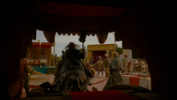 extant_GameOfThrones_4x02-TheLionAndTheRose_4503