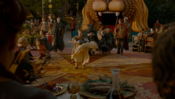 extant_GameOfThrones_4x02-TheLionAndTheRose_4508