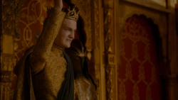 extant_GameOfThrones_4x02-TheLionAndTheRose_4511