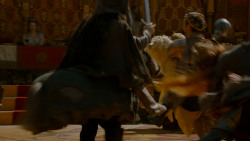 extant_GameOfThrones_4x02-TheLionAndTheRose_4517