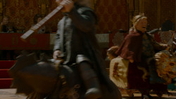 extant_GameOfThrones_4x02-TheLionAndTheRose_4523