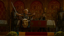 extant_GameOfThrones_4x02-TheLionAndTheRose_4530