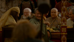 extant_GameOfThrones_4x02-TheLionAndTheRose_4535