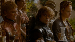 extant_GameOfThrones_4x02-TheLionAndTheRose_4540