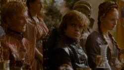 extant_GameOfThrones_4x02-TheLionAndTheRose_4542