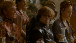 extant_GameOfThrones_4x02-TheLionAndTheRose_4543