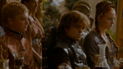 extant_GameOfThrones_4x02-TheLionAndTheRose_4549
