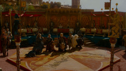 extant_GameOfThrones_4x02-TheLionAndTheRose_4553