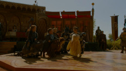 extant_GameOfThrones_4x02-TheLionAndTheRose_4575