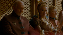extant_GameOfThrones_4x02-TheLionAndTheRose_4586