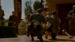 extant_GameOfThrones_4x02-TheLionAndTheRose_4591