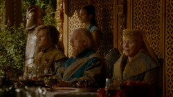 extant_GameOfThrones_4x02-TheLionAndTheRose_4594