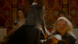 extant_GameOfThrones_4x02-TheLionAndTheRose_4601