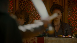extant_GameOfThrones_4x02-TheLionAndTheRose_4603