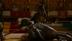 extant_GameOfThrones_4x02-TheLionAndTheRose_4615