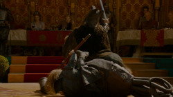 extant_GameOfThrones_4x02-TheLionAndTheRose_4618