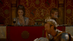 extant_GameOfThrones_4x02-TheLionAndTheRose_4622