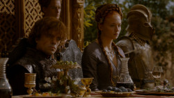 extant_GameOfThrones_4x02-TheLionAndTheRose_4623
