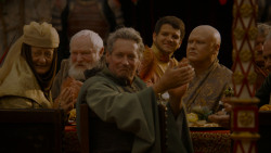 extant_GameOfThrones_4x02-TheLionAndTheRose_4635