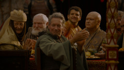 extant_GameOfThrones_4x02-TheLionAndTheRose_4636