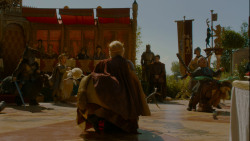 extant_GameOfThrones_4x02-TheLionAndTheRose_4637