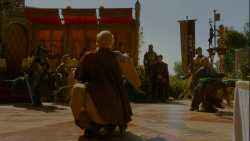 extant_GameOfThrones_4x02-TheLionAndTheRose_4638