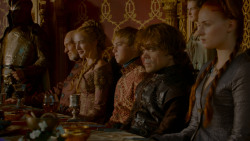 extant_GameOfThrones_4x02-TheLionAndTheRose_4640
