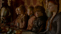extant_GameOfThrones_4x02-TheLionAndTheRose_4642
