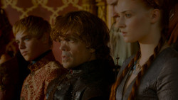 extant_GameOfThrones_4x02-TheLionAndTheRose_4646