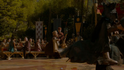 extant_GameOfThrones_4x02-TheLionAndTheRose_4652