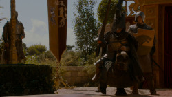 extant_GameOfThrones_4x02-TheLionAndTheRose_4655