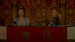 extant_GameOfThrones_4x02-TheLionAndTheRose_4660