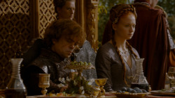 extant_GameOfThrones_4x02-TheLionAndTheRose_4667