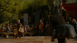 extant_GameOfThrones_4x02-TheLionAndTheRose_4669